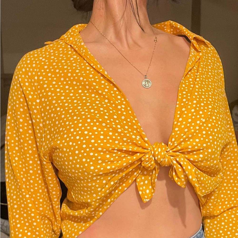 Forever 21 Contemporary Medium Yellow Mustard Polka Dot Blouse Tie Front. SIZE M